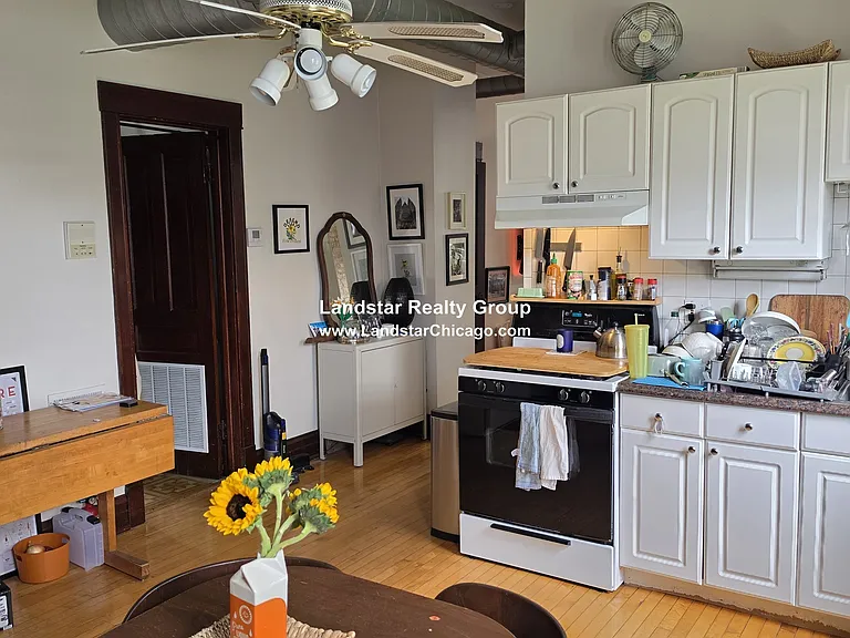 2247 W Medill Ave #1F — Photo 5