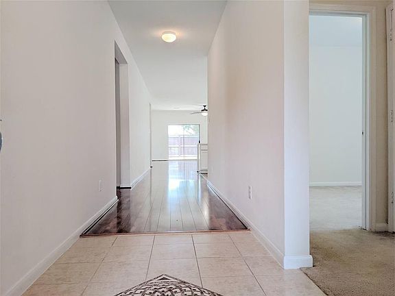 3rd image of 2906 Southworth Ln