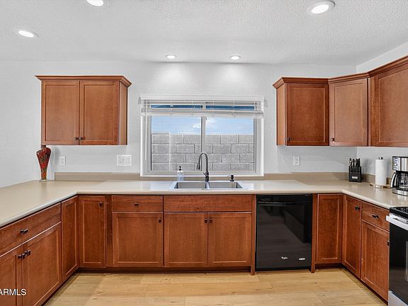 5th image of 10614 N 65TH Avenue