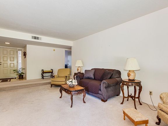 4th image of 5730 W Angela Dr