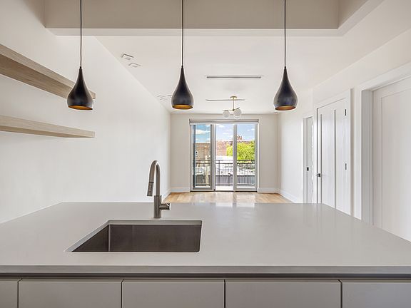 2nd image of 77 Kingsland Ave #4F
