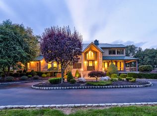 17 Summer House Hill Rd, Holmdel, NJ 07733