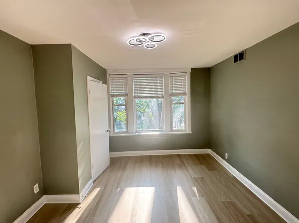 2545 N Springfield Ave #2, Chicago, IL 60647