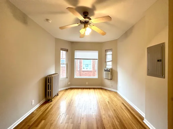 1348.5 W Argyle St #3S, Chicago, IL 60640