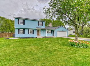 97 Old Mill Rd, Farmington, NY 14425