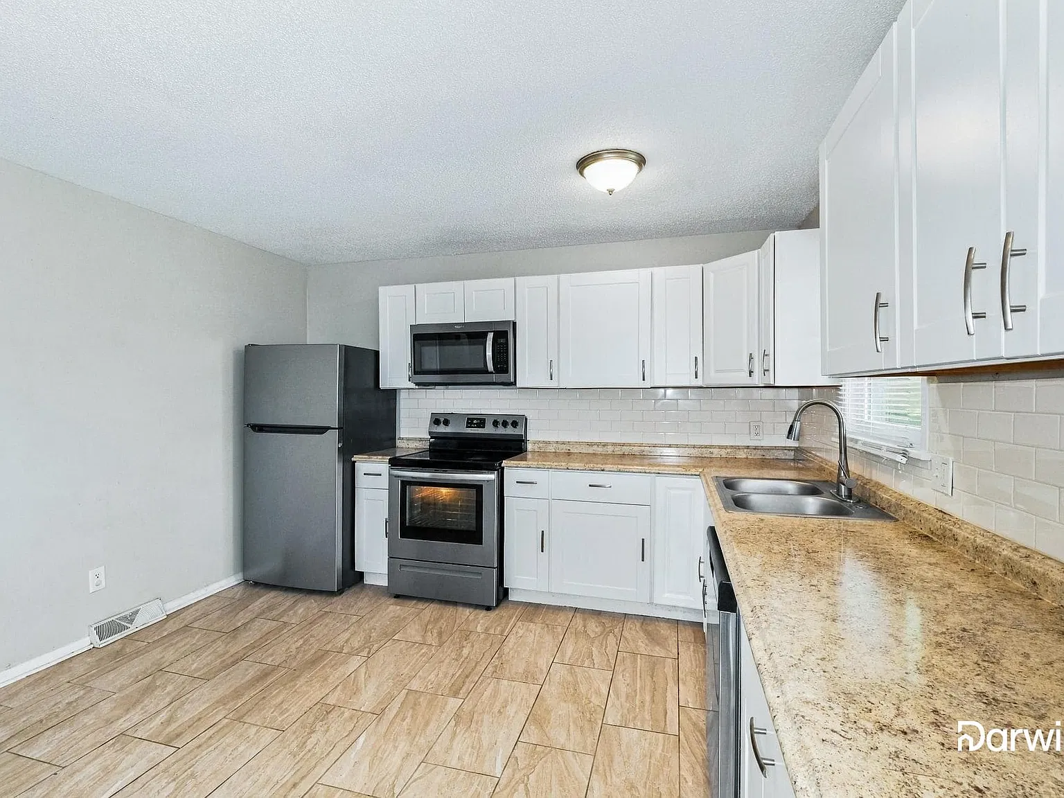 3 bed, 1.5 bath, 1544 sqft, $1,710 — Photo 3