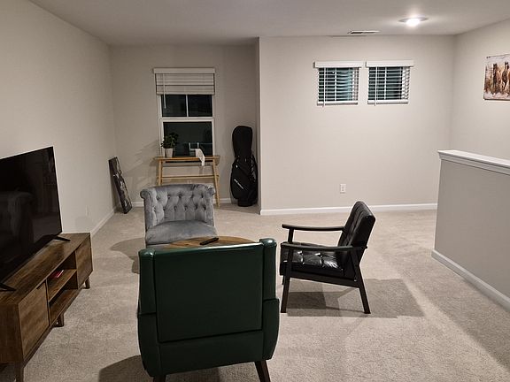 5th image of 127 Wilderness Rd