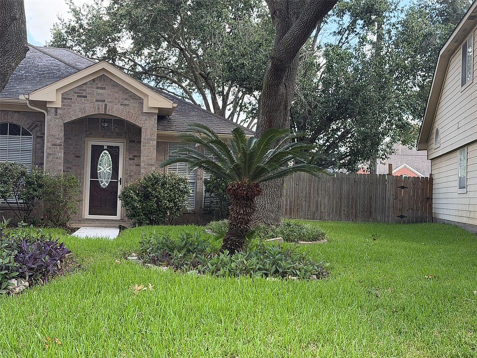 1st image of 15318 Inks Lake Dr