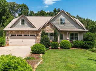 527 S Fredrick Way, Boiling Springs, SC 29316