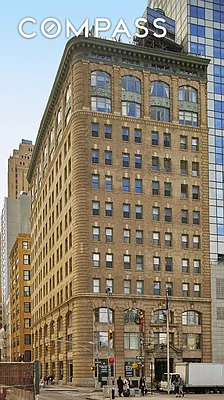 Sold by Compass | media 7