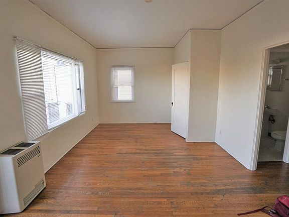 3rd image of 3663 Georgia St