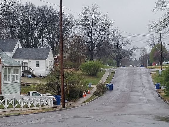 4th image of 1916 Bryant Ave