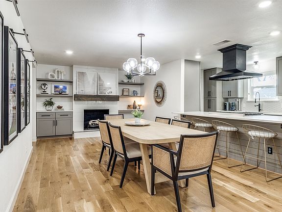 4th image of 2808 Sharpview Ln