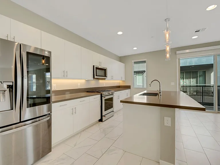 11302 Kraft Mountain Ave #103 — Photo 3