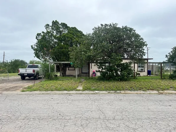 602 Richard Cruz St, Freer, TX 78357