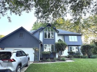3824 Patty Berg Ct, Woodridge, IL 60517