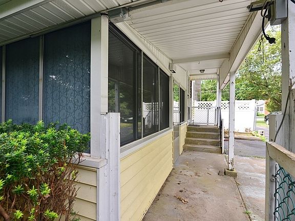 3rd image of 36 Baldwin St