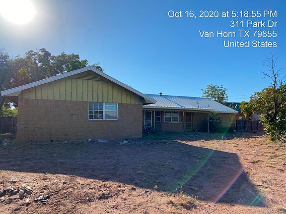 3rd image of 311 Park Dr
