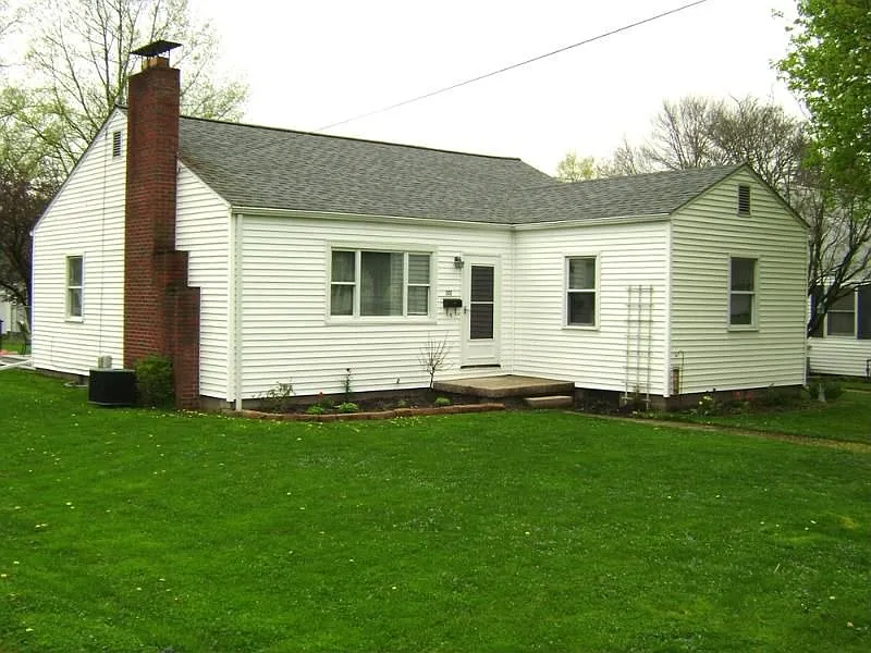 101 Riley St photo 1