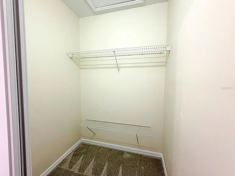 4003 SW 27th St #13 — Photo 16