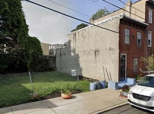 4047 Cambridge St, Philadelphia, PA 19104