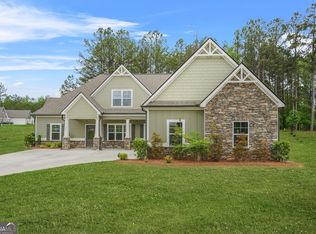 100 Nemoura Ct, Fairburn, GA 30213