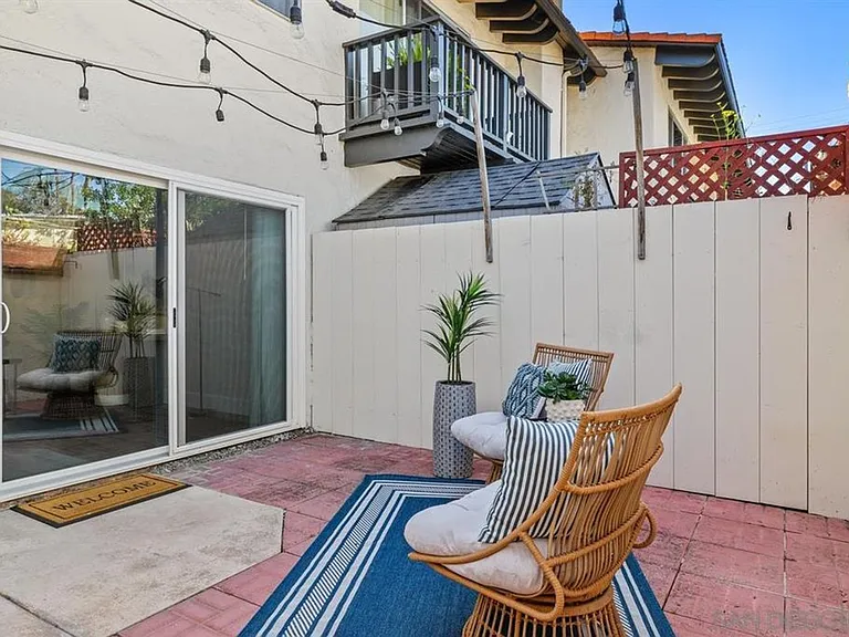 4264 Loma Riviera Ln — Photo 16