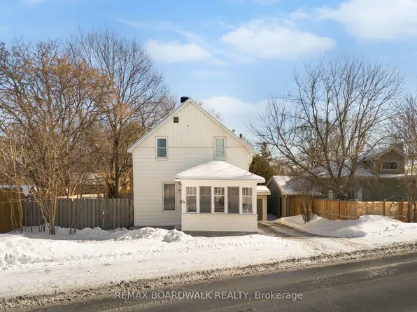 54 Coleman St, Carleton Place, ON K7C 4P1