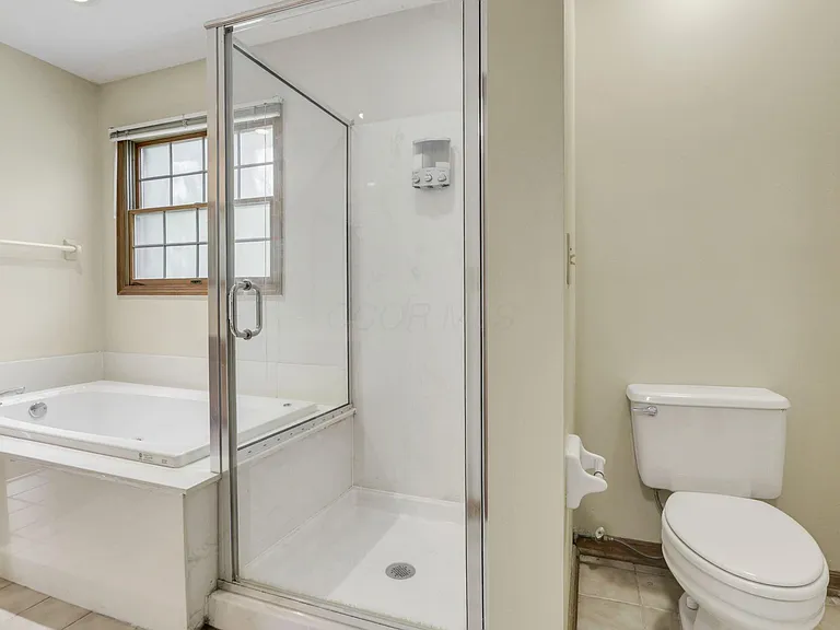 7641 Finbarr Ct — Photo 27