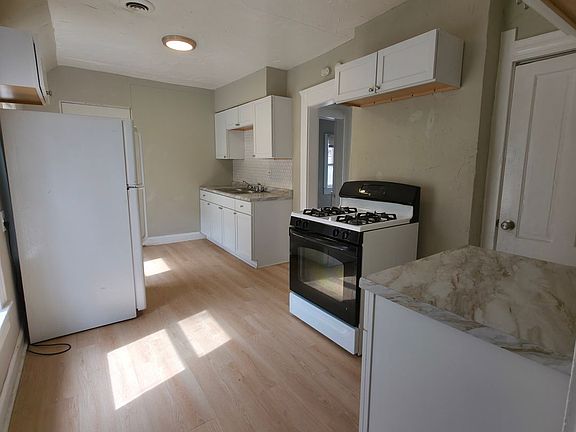 4th image of 1974 W 93rd St