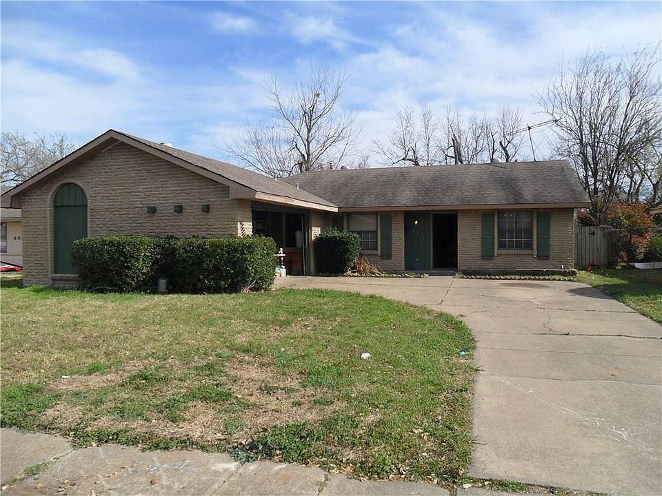 1st image of 450 Wildbriar Dr
