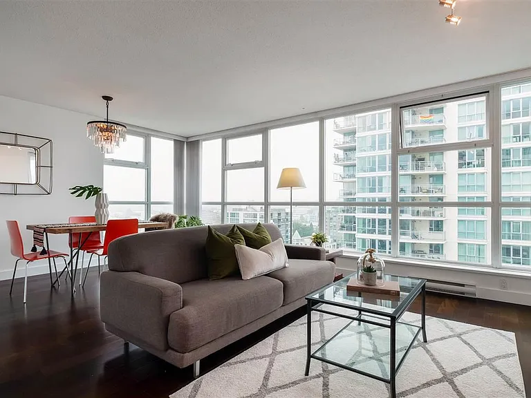 125 Milross Ave — Photo 12