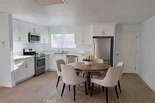 38527 Pond Ave Photo 1
