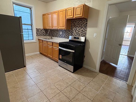 4th image of 3277 Parkside Pl Floor 3