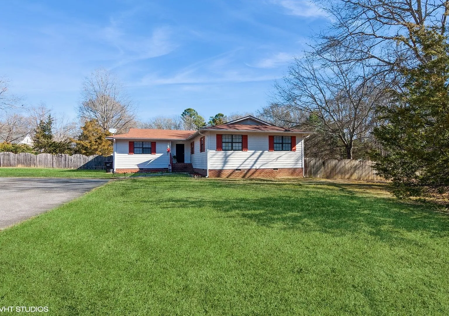 Long or Short term , NO HOA, fully furnished rental in SC! — Photo 3