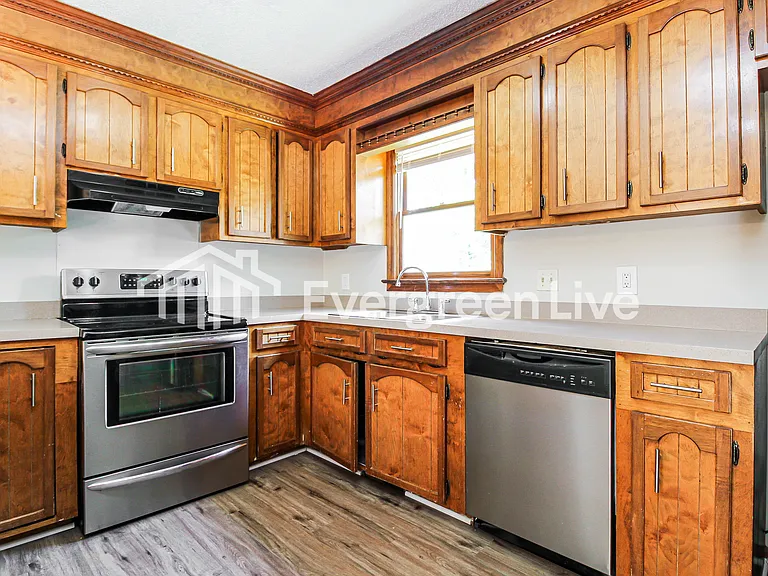 280 Conrad Cir — Photo 6