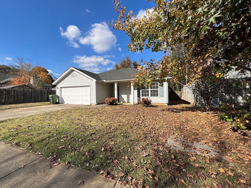 1st image of 303 Harvestwood Ct