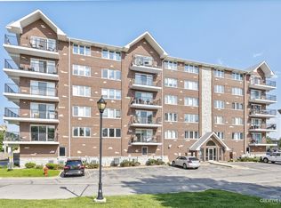 8010 River Walk Dr APT 3E, Lyons, IL 60534