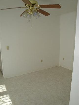 5th image of 421 Clayton Ave