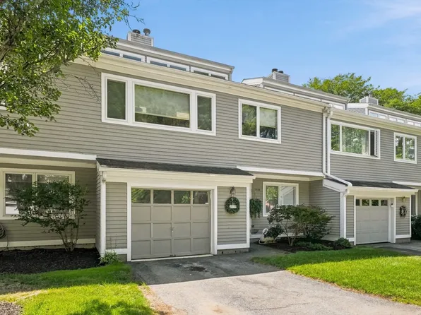 1002 Pine Brook Dr #20, Peabody, MA 01960