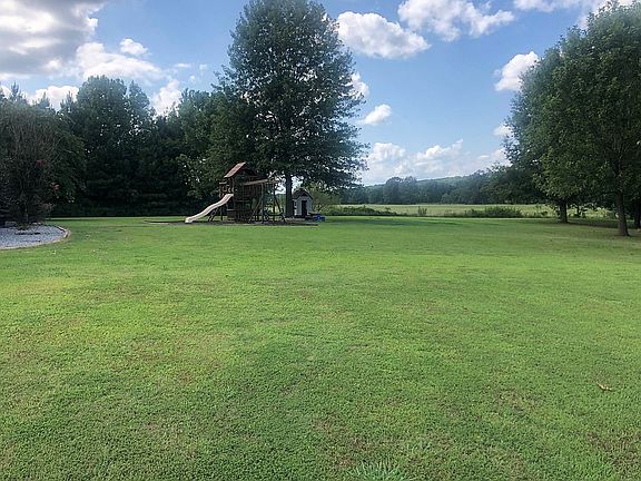 4th image of 100 Gates Ln