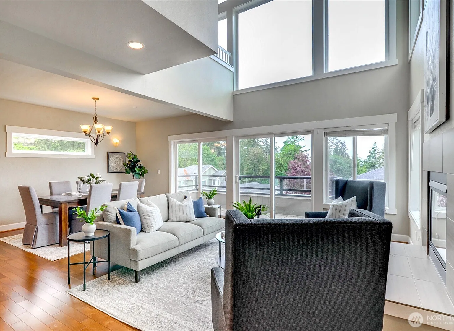4 bed, 3.5 bath, 3880 sqft, $5,380 — Photo 3