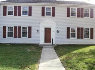 67 N Amherst Ln, Monroe Township, NJ 08831