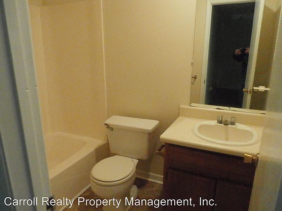5th image of 842 West St