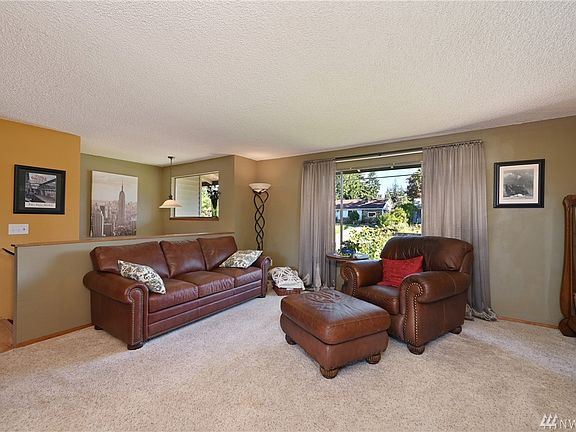4th image of 18914 48th Ave W