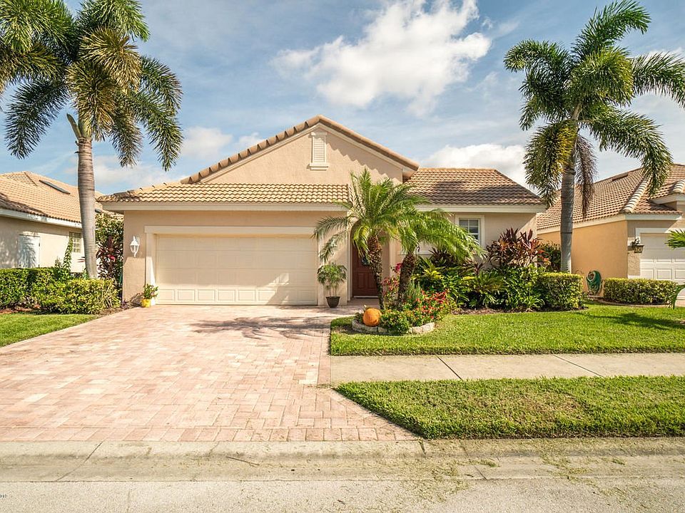 1st image of 821 Glen Abbey Way
