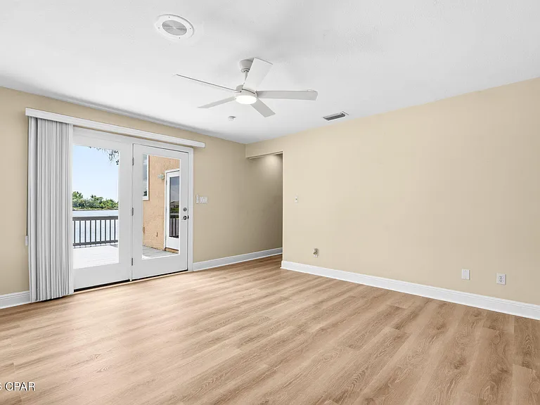 2718 Country Club Dr — Photo 17
