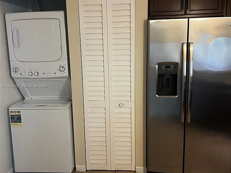 802 Constitution Dr #802B — Photo 3