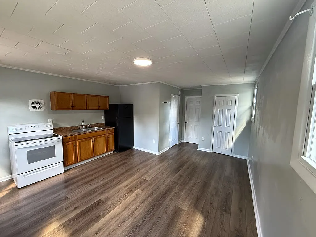 1 bed, 750 sqft, $975 — Photo 3