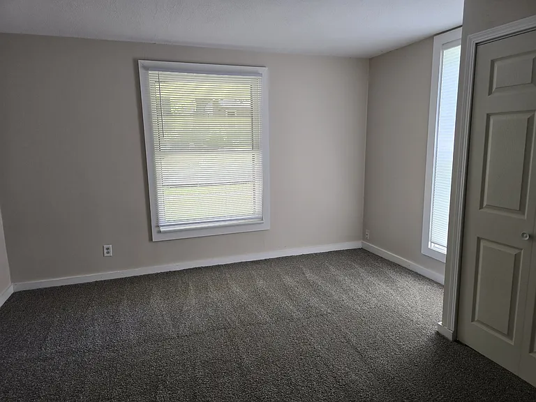 2019 Catalpa St — Photo 8